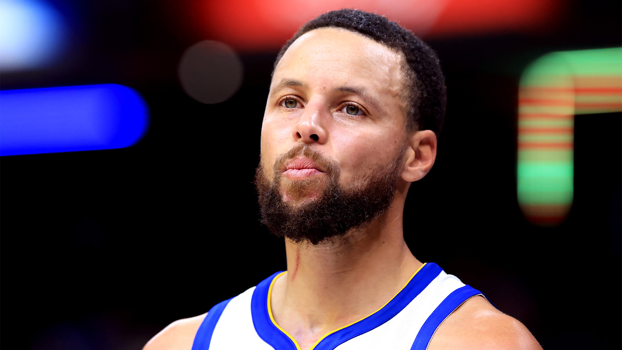 Steph Curry Finally Finishes Eating Mouthguard