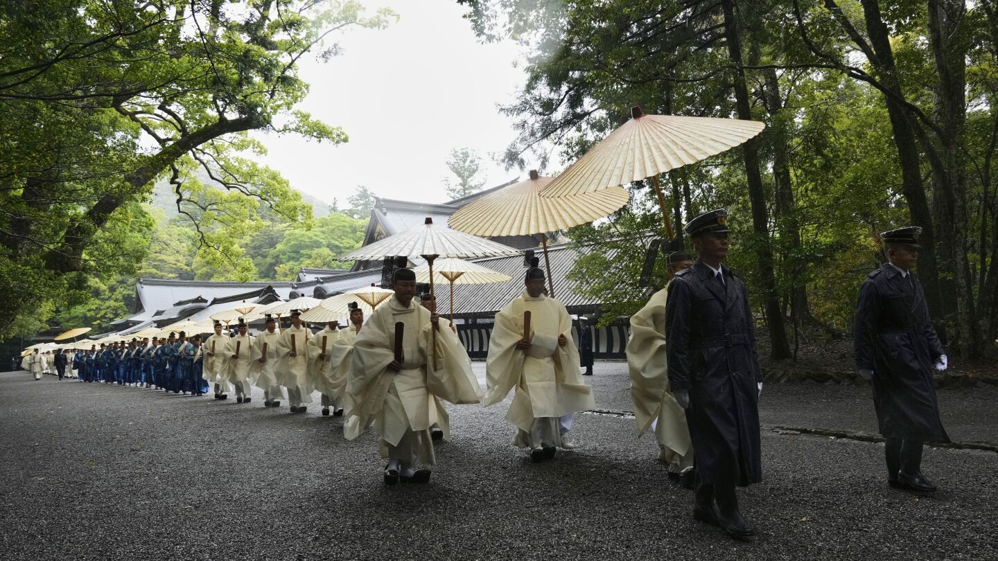 Japan's most sacred Shinto shrine is rebuilt again and again | AP News