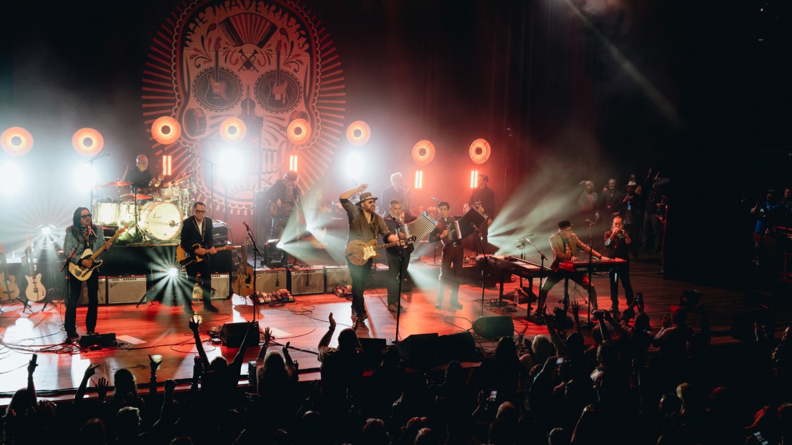 The Mavericks Will Tour With Guest Vocalists and Founding Member Robert Reynolds
